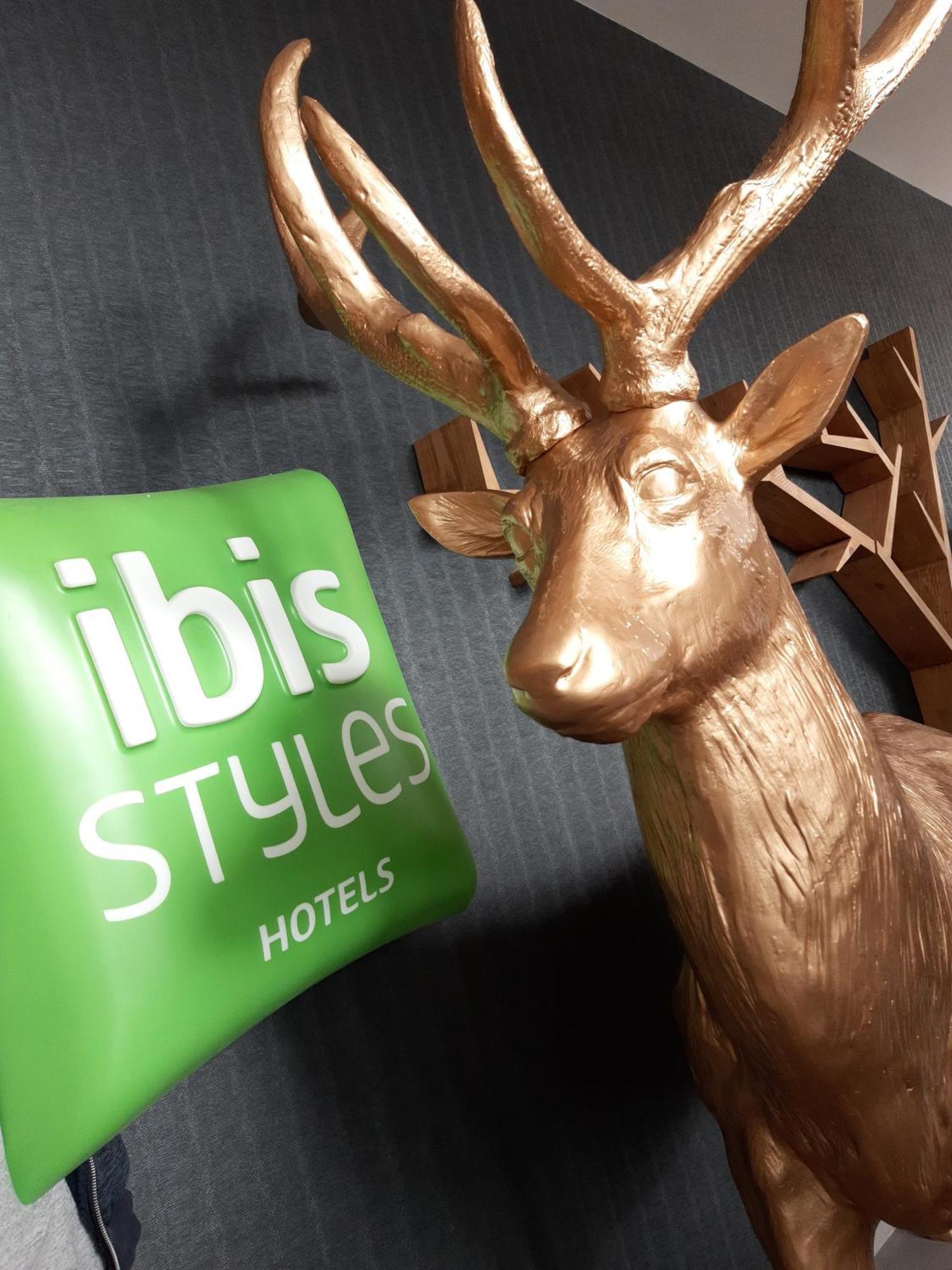 Ibis Styles Contres-Cheverny Le Controis-en-Sologne Exterior foto